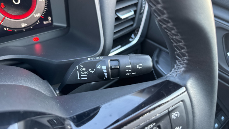 Nissan Qashqai 1.3 DiG-T MH N-Connecta 5dr Petrol Hatchback